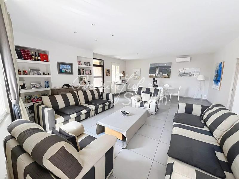 Maison de village - 296 m² - 6 pièces