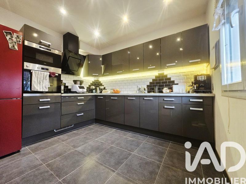 Maison - 166 m² - 6 pièces