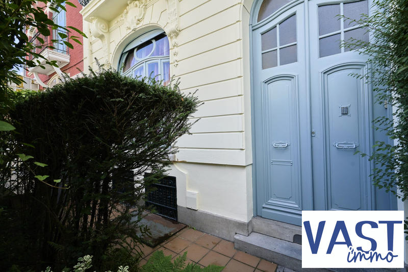 Maison ancienne - 250 m² - 8 pièces