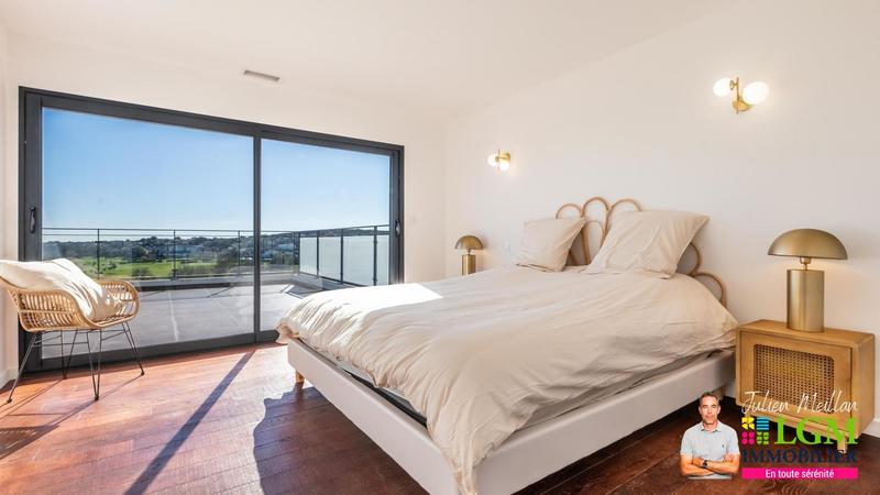 Villa - 250 m² - 5 pièces