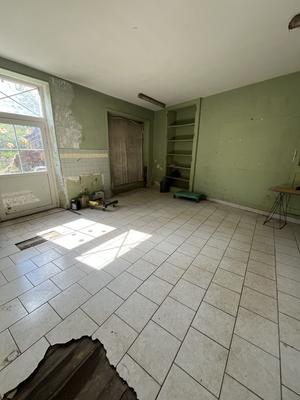 Maison - 280 m² - 9 pièces