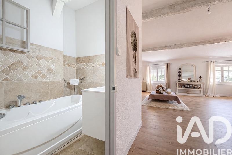Maison - 350 m² - 12 pièces