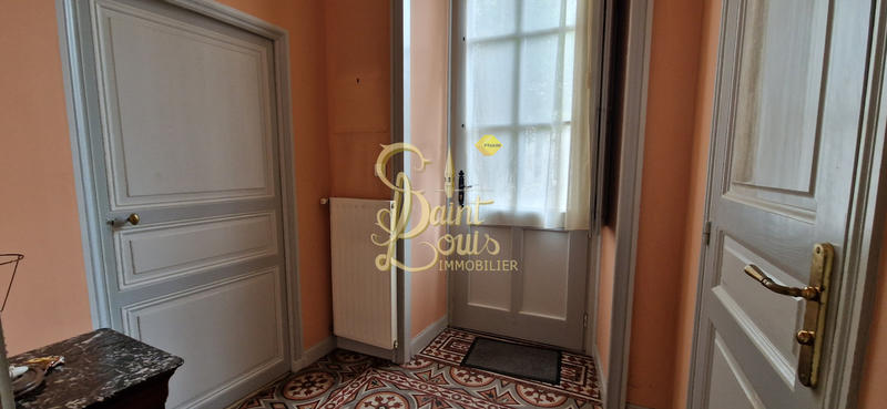 Maison - 234 m² - 8 pièces