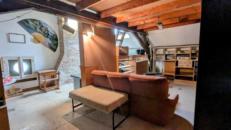 Maison - 201 m² - 9 pièces