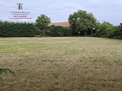 Terrain constructible - 798 m²