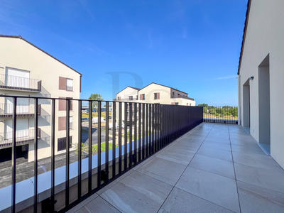 Appartement - 83 m² - 4 pièces