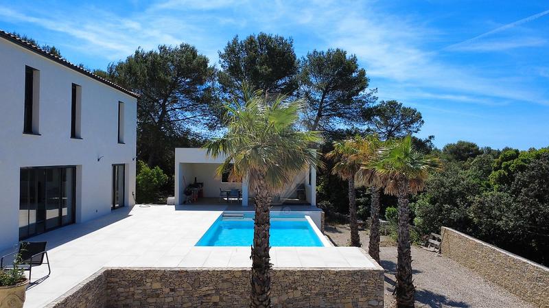 Maison - 228 m² - 5 pièces