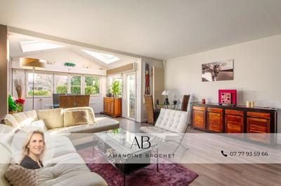 Maison - 170 m² - 8 pièces