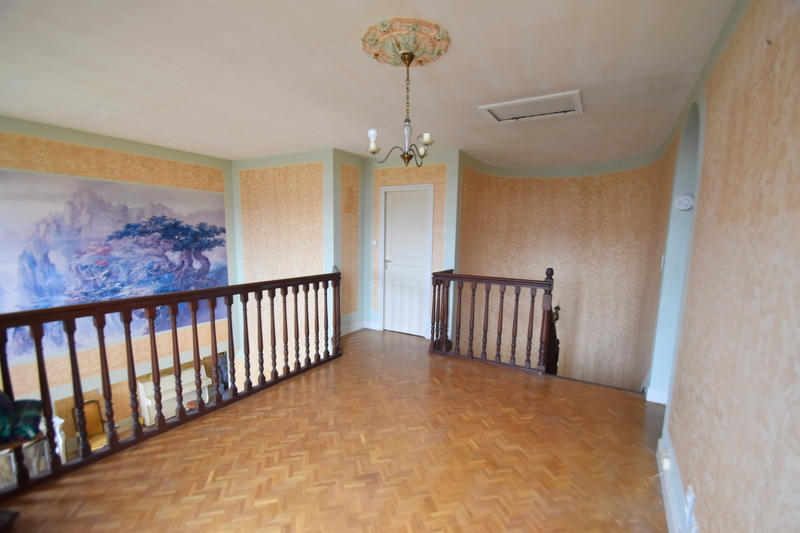 Maison - 200 m² - 7 pièces