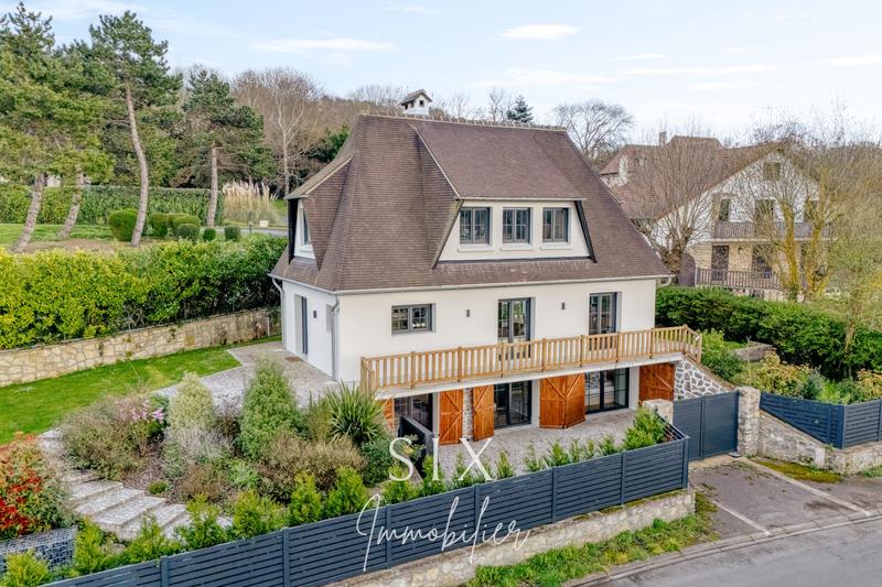 Maison - 163 m² - 7 pièces