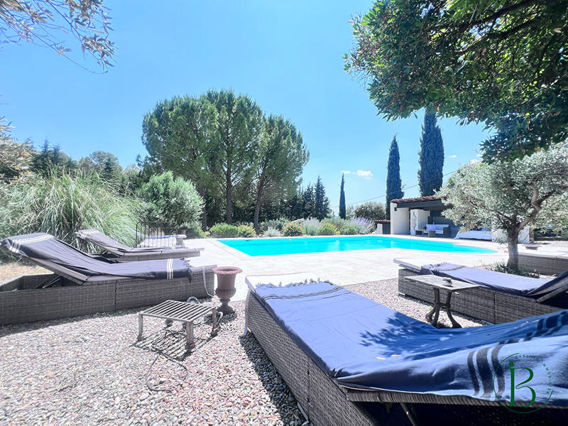 Villa - 117 m² - 6 pièces