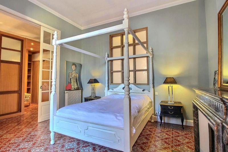 Maison de maîtres - 305 m² - 12 pièces