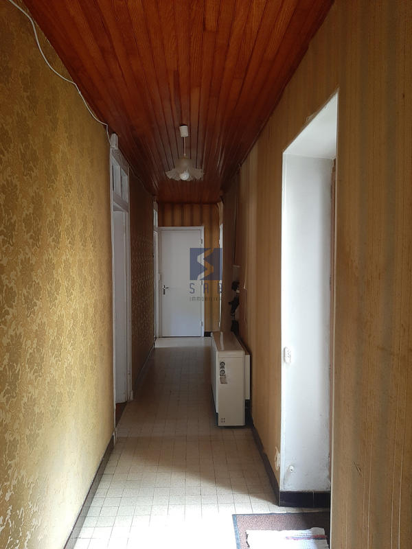 Maison - 213 m² - 8 pièces