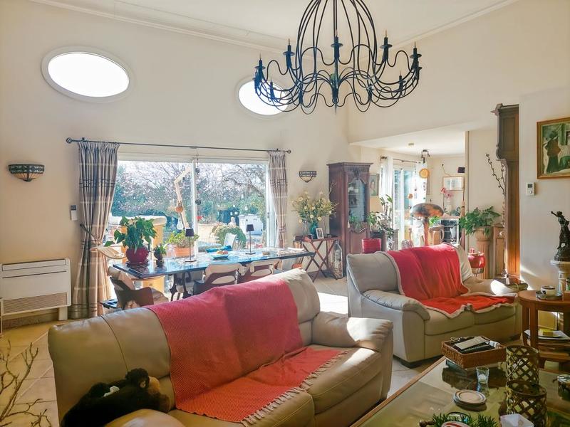 Villa - 196 m² - 6 pièces