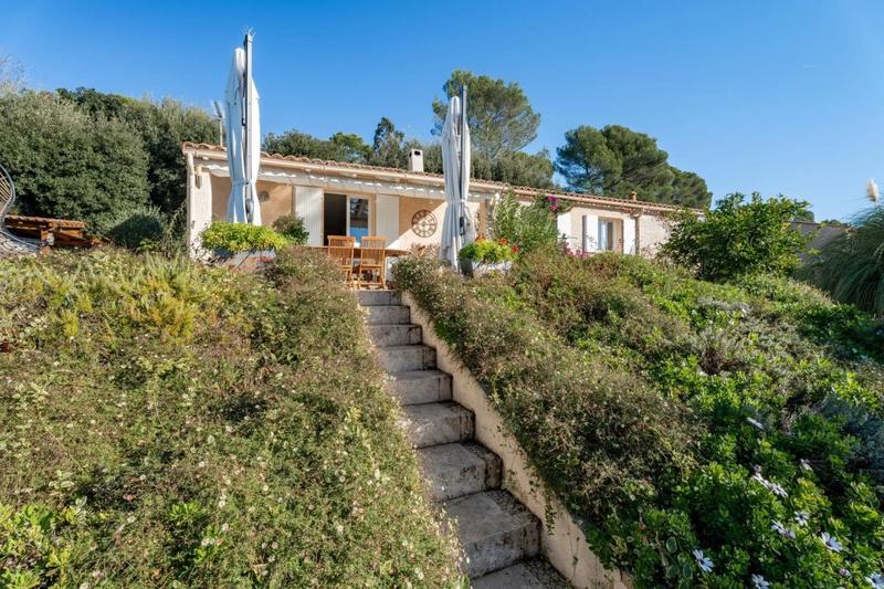 Villa - 90 m² - 4 pièces