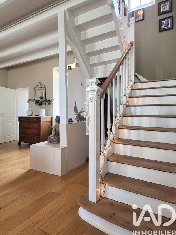 Maison - 185 m² - 7 pièces