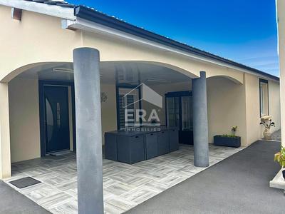 Maison - 98 m² - 5 pièces