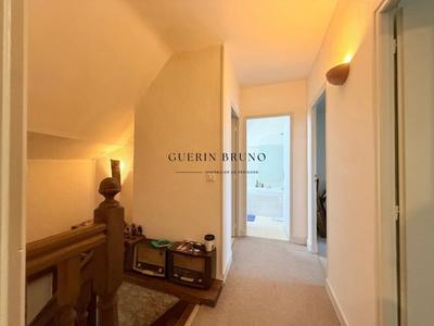 Maison - 93 m² - 5 pièces