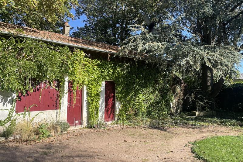 Propriété - 206 m² - 9 pièces