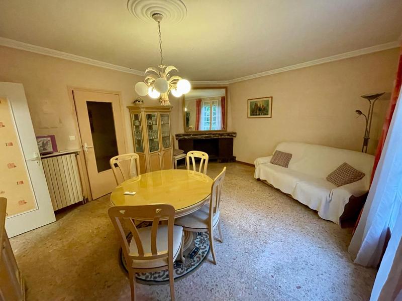 Maison - 140 m² - 8 pièces