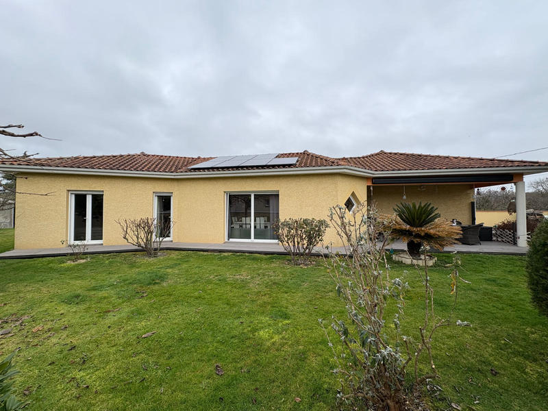Maison - 99 m² - 4 pièces