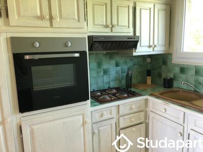 Chambre - 12 m² - 1 pièce