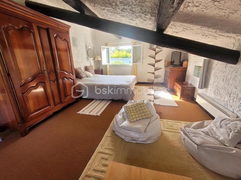 Villa - 243 m² - 11 pièces