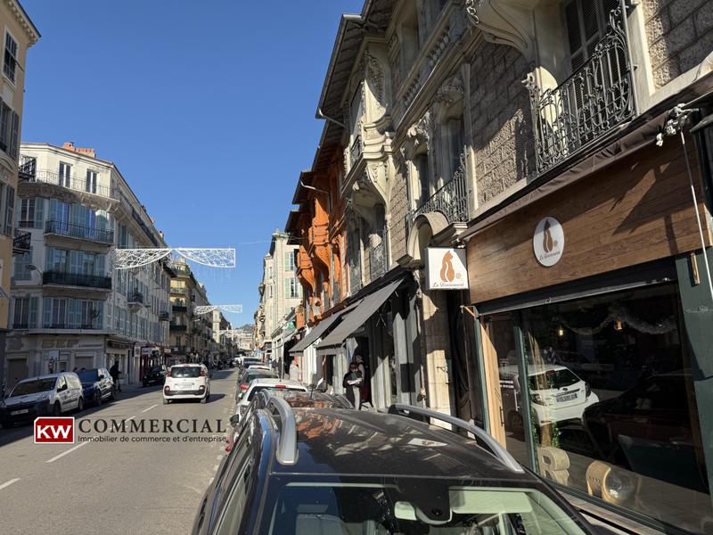 Fonds de commerce - Magasins - 45 m²