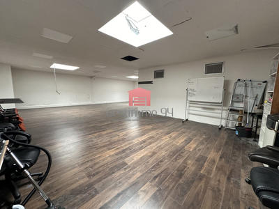 Local d'activités - 127 m²