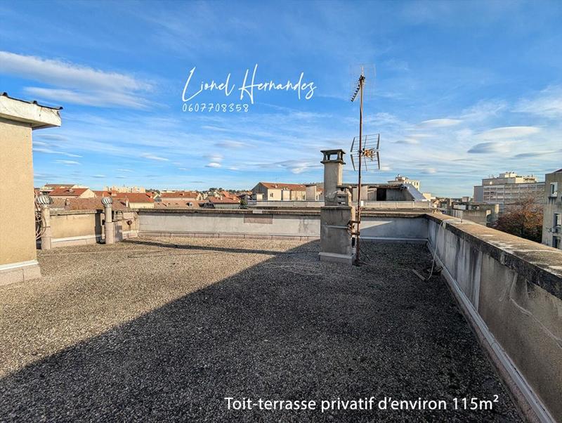 Appartement - 176 m² - 6 pièces