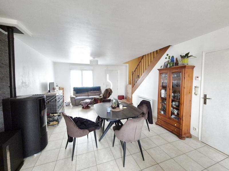 Maison - 90 m² - 4 pièces