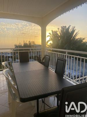 Maison - 198 m² - 5 pièces