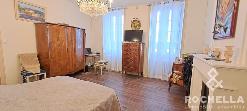 Maison ancienne - 250 m² - 8 pièces