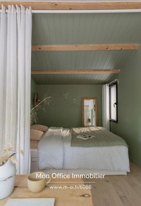 Maison - 230 m² - 8 pièces