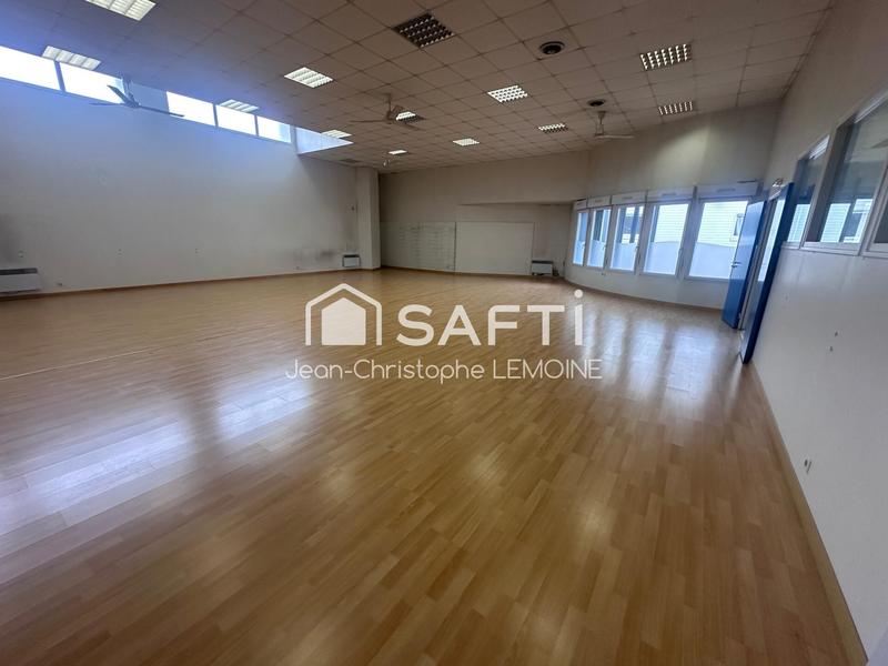 Local commercial - 150 m² - 1 pièce