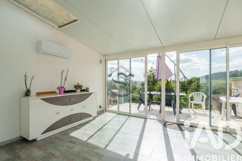 Maison - 243 m² - 7 pièces