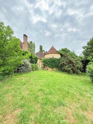 Maison - 280 m² - 12 pièces