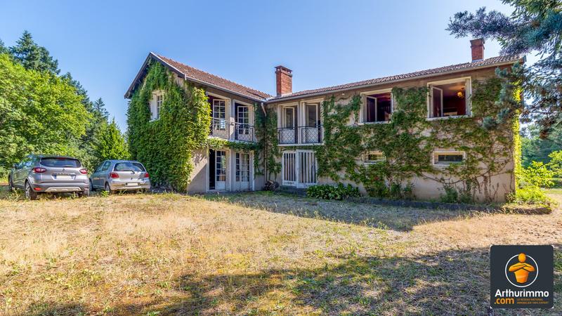 Maison - 240 m² - 8 pièces