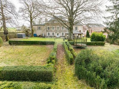 Château - 500 m² - 8 pièces