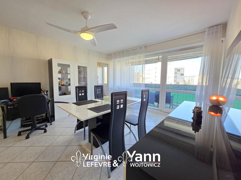 Appartement - 84 m² - 4 pièces