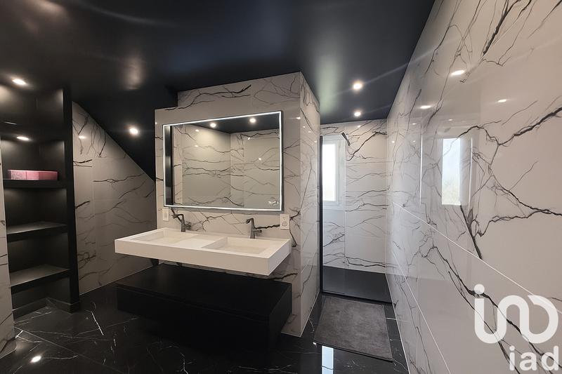 Maison - 170 m² - 7 pièces