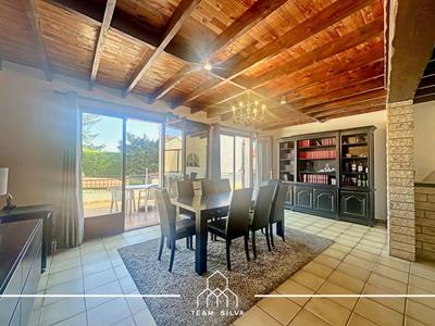 Maison - 194 m² - 5 pièces