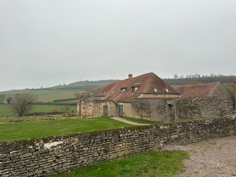 Corps de ferme - 390 m² - 15 pièces