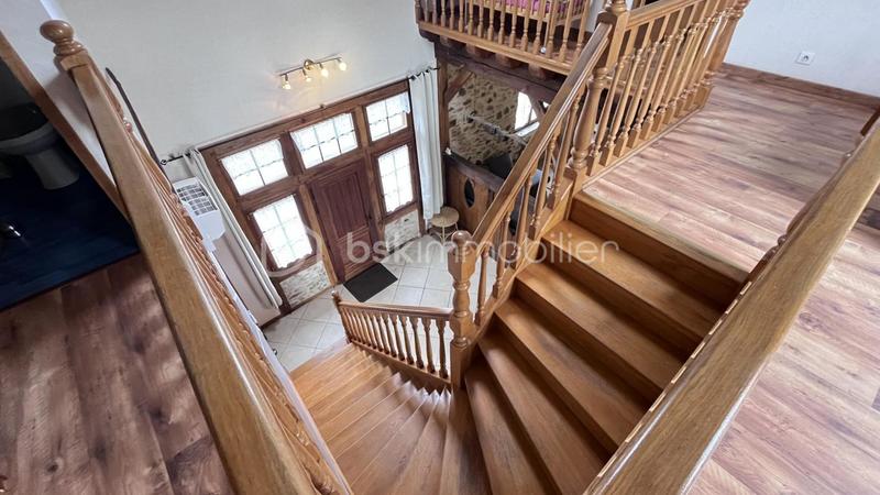 Immeuble - 216 m² - 10 pièces