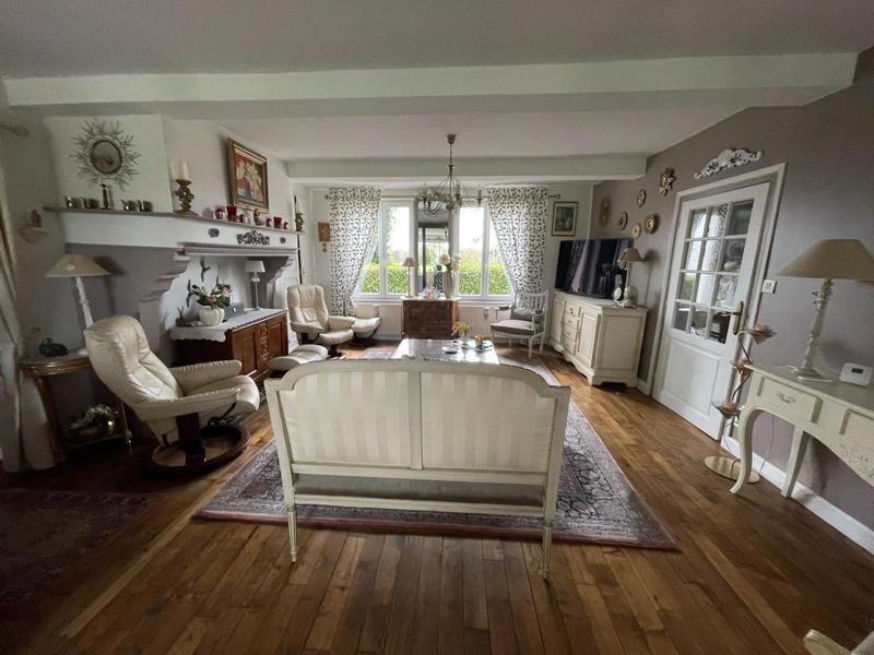 Maison - 227 m² - 8 pièces