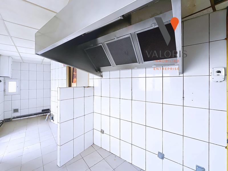 Local commercial - 216 m²