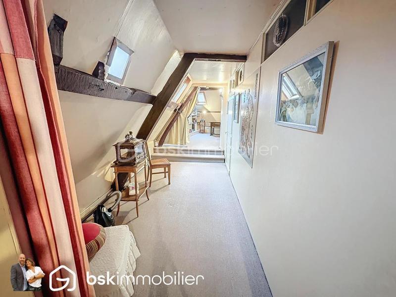 Corps de ferme - 180 m² - 7 pièces