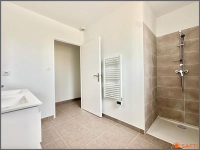 Maison - 85 m² - 5 pièces