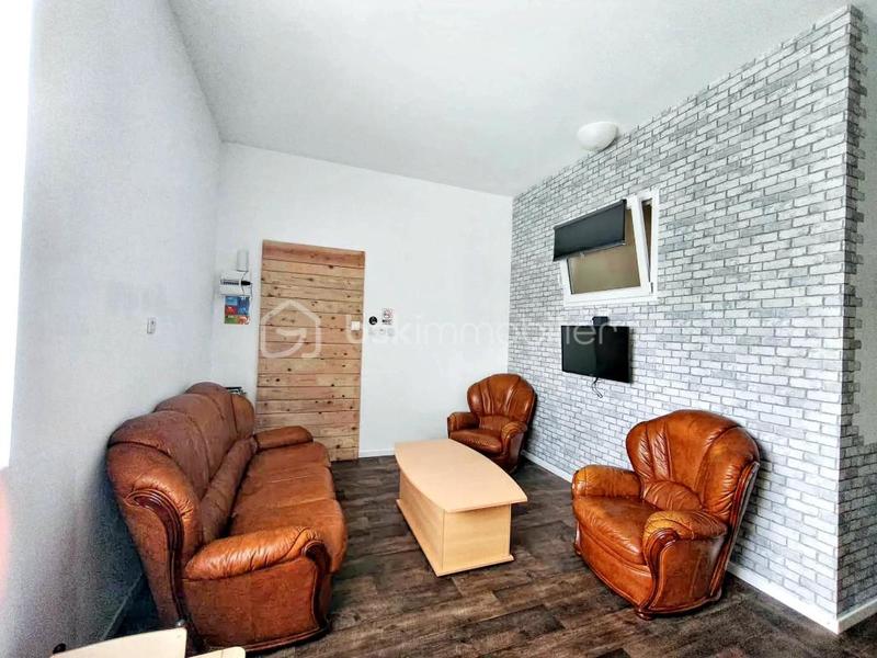 Maison en pierre - 244 m² - 10 pièces