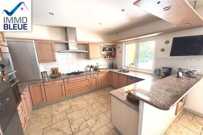 Maison - 180 m² - 4 pièces